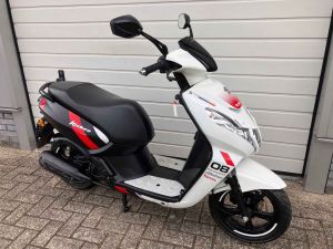 Peugeot Kisbee E4 TCR tweedehands bromscooter