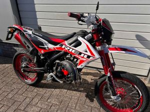 Rieju MRT 50 SM Trophy E5 Rood 