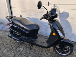 Sym Fiddle 2 Euro zwart gebruikte bromscooter